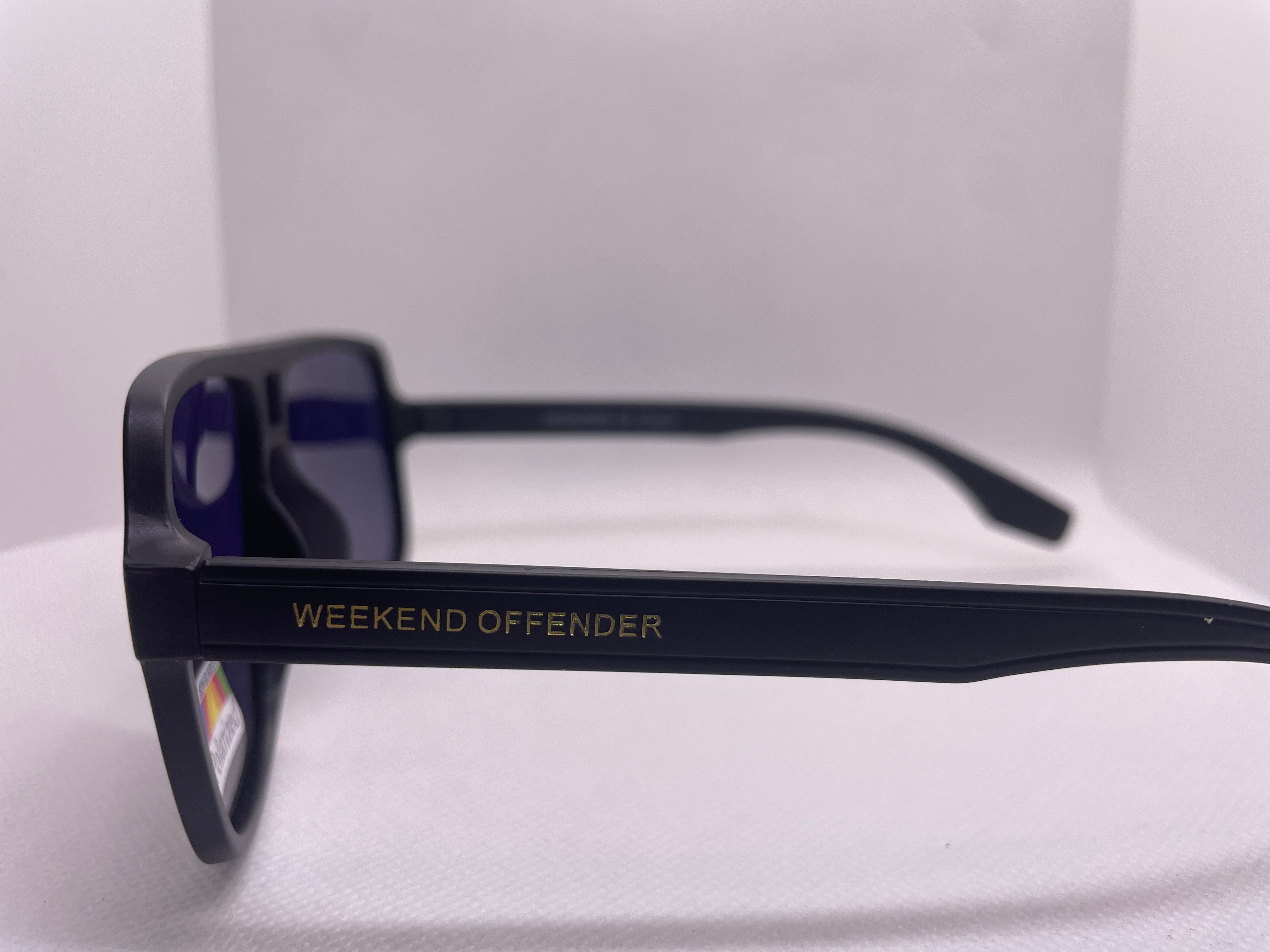 Weekend offender ovate